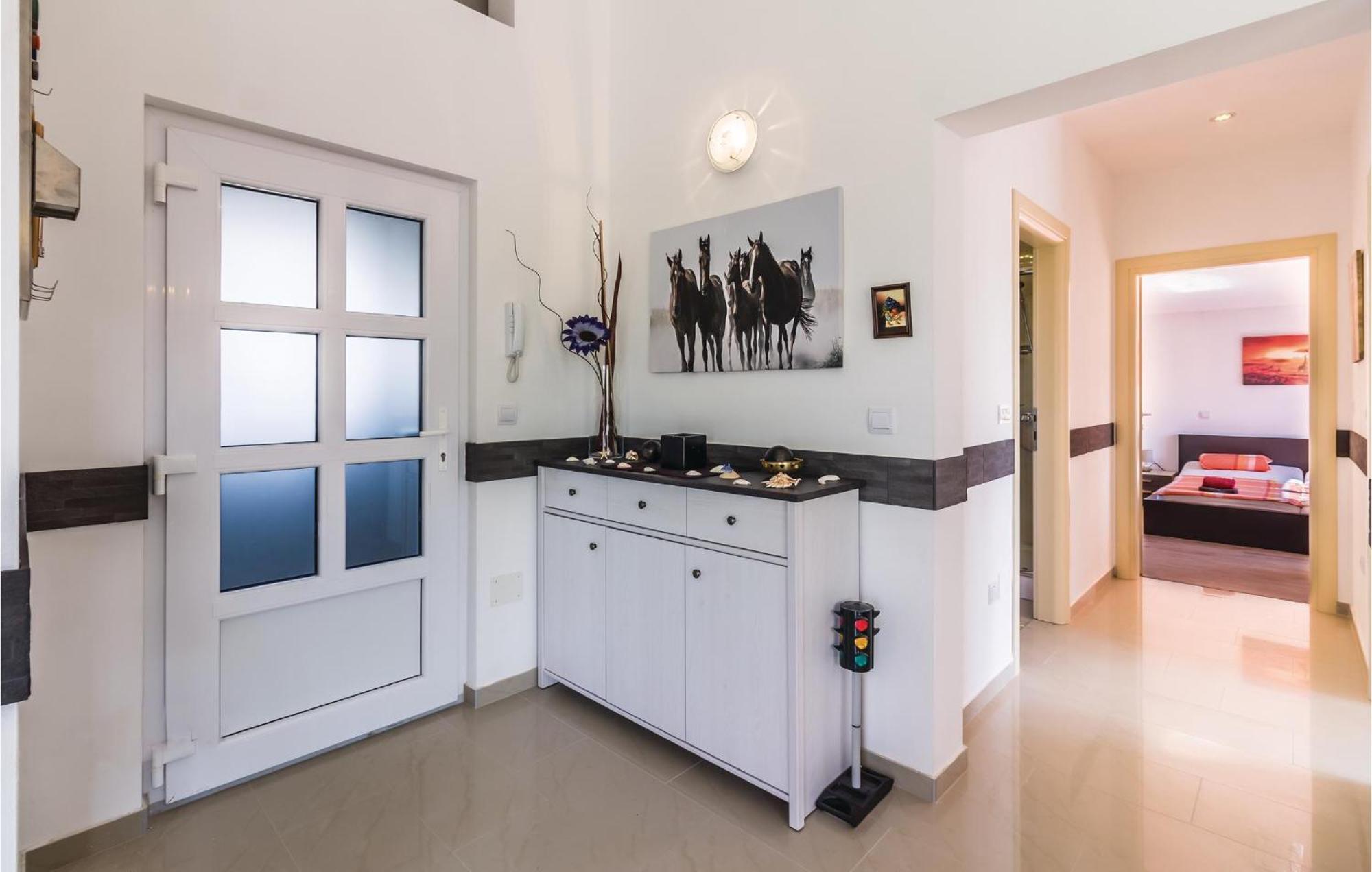 Stunning Apartment In Fazana With House Sea View Dış mekan fotoğraf