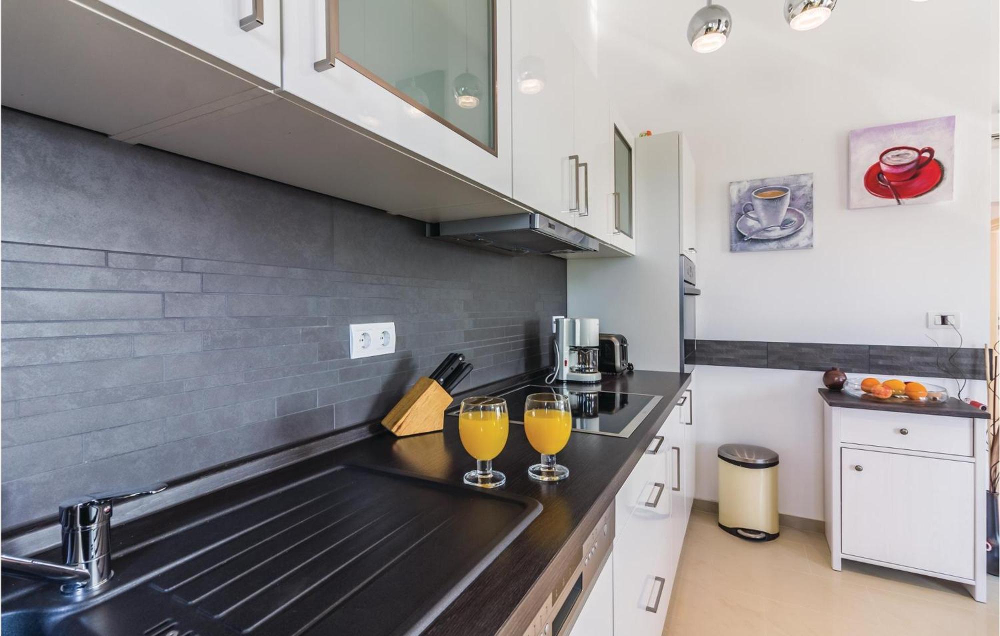 Stunning Apartment In Fazana With House Sea View Dış mekan fotoğraf