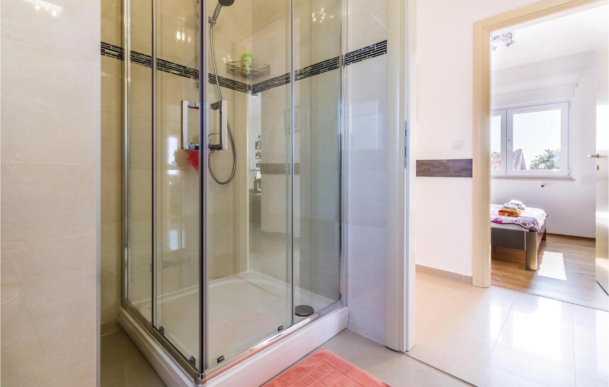Stunning Apartment In Fazana With House Sea View Dış mekan fotoğraf